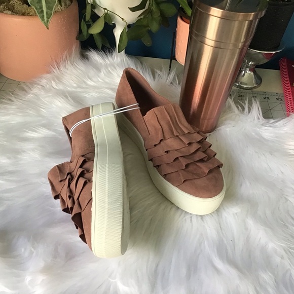 Report Slip on sneakers NWT - Picture 2 of 8